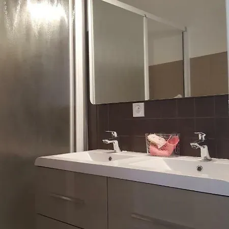 Paraire Apartment *